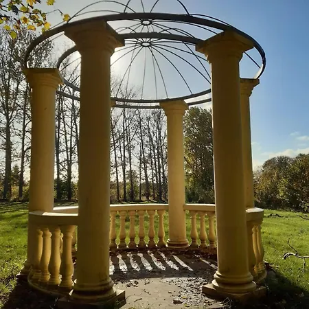 Ruhige Mit Privatparkplatz *